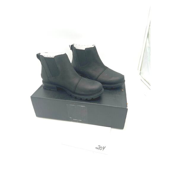 Sorel Emelie lll WP boots.  Women 6. Pull on.
B207 - Picture 1 of 16